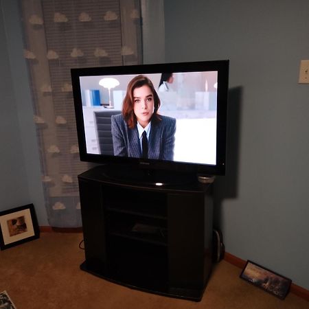 Cool And Affordable Apartment Galesburg Extérieur photo